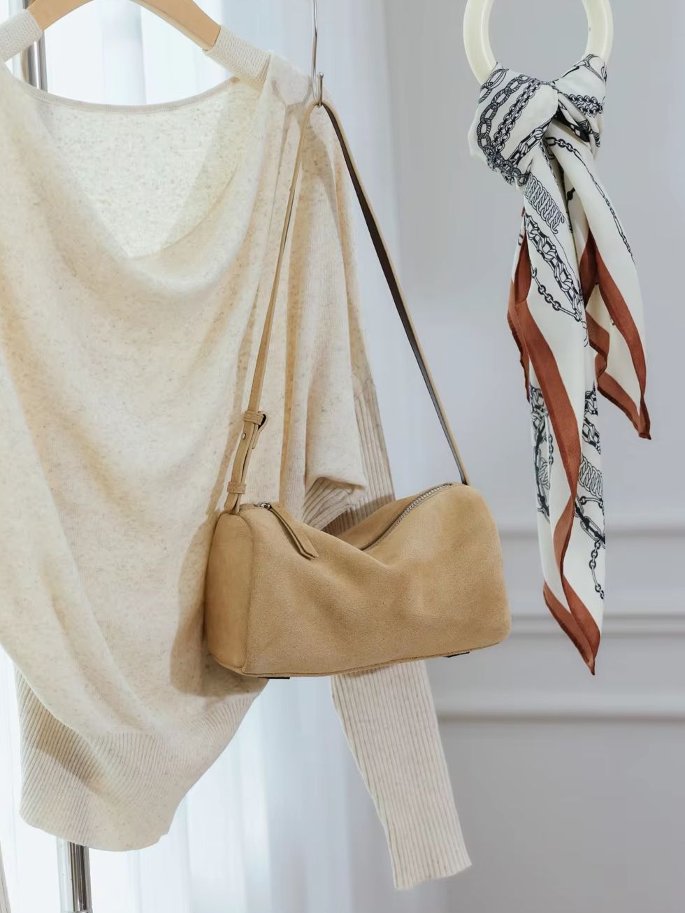 Sac bandoulière cylindrique en - Women Bags 2026 Trends avis et prix